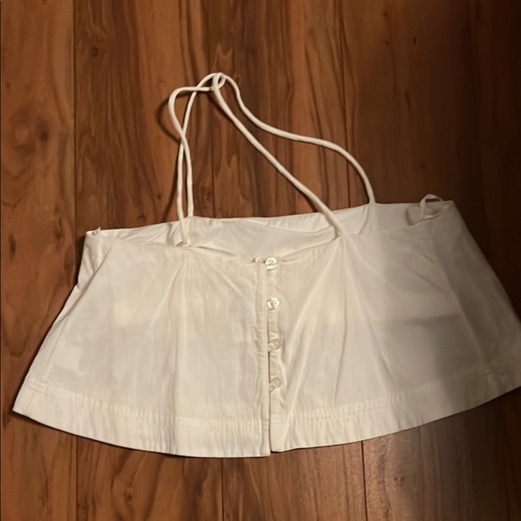 ALC white flutter crop top with criss cross straps - Picture 2 of 3